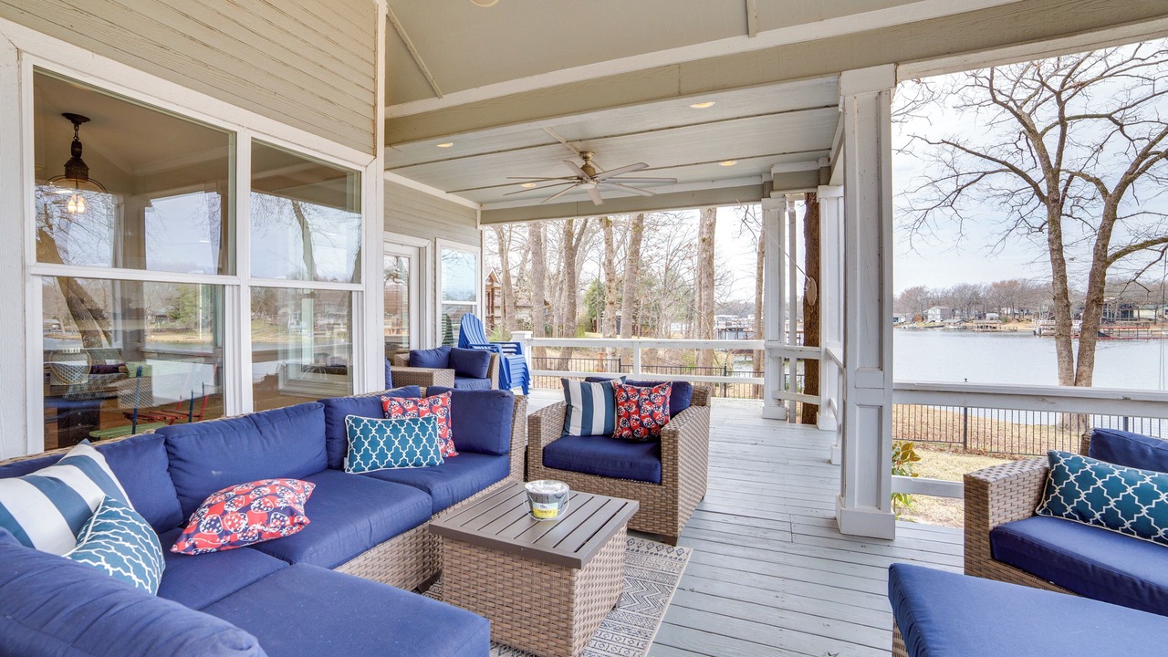 Photo of Patio Balcony in Enchanted Oaks