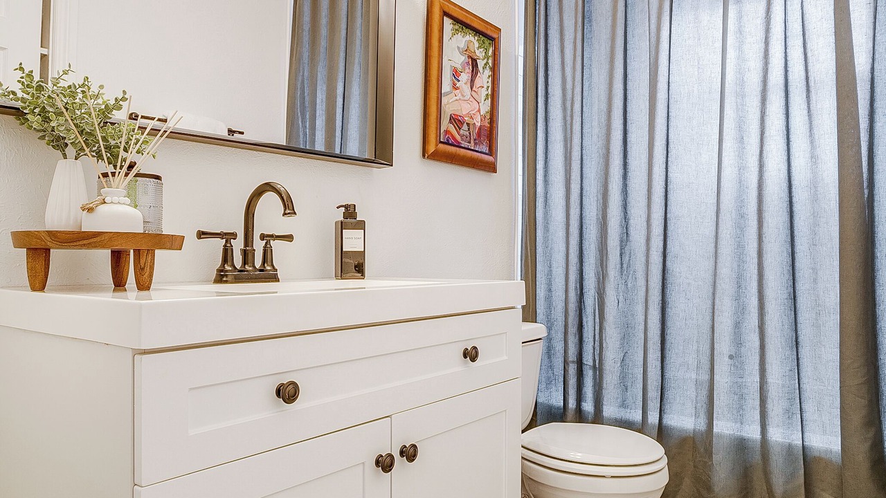 Photo of Bathroom in Fort Worth Cultural District