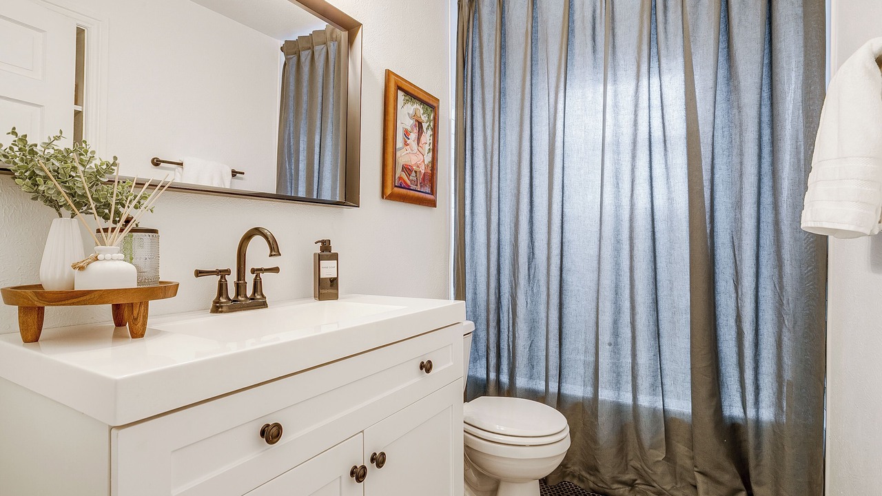Photo of Bathroom in Fort Worth Cultural District
