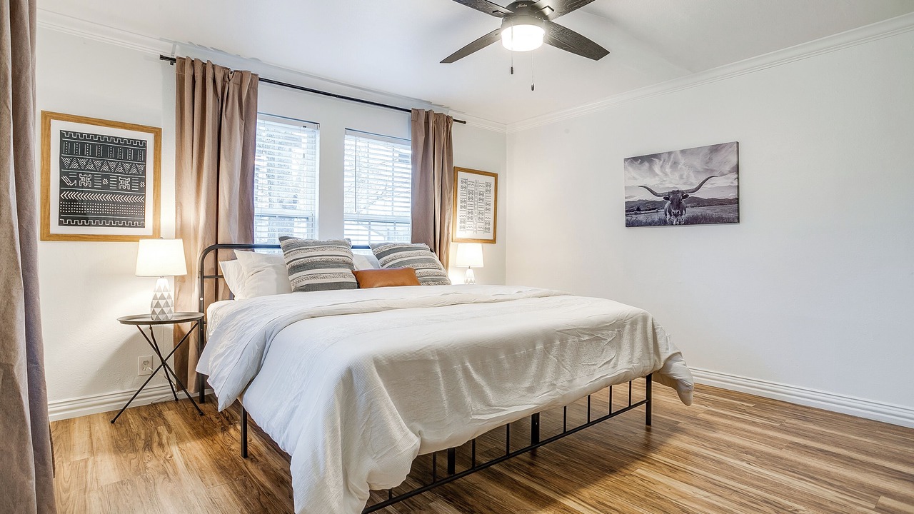 Photo of Bedroom in Fort Worth Cultural District