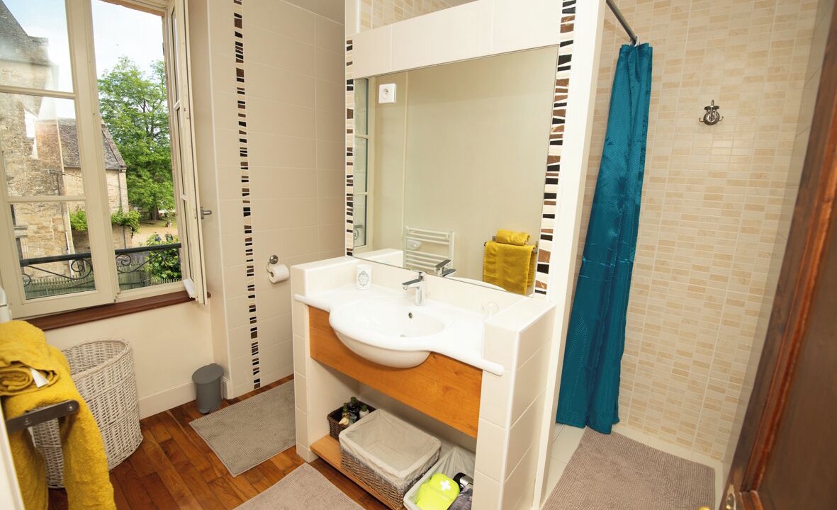 Photo of Bathroom in Saint-Robert