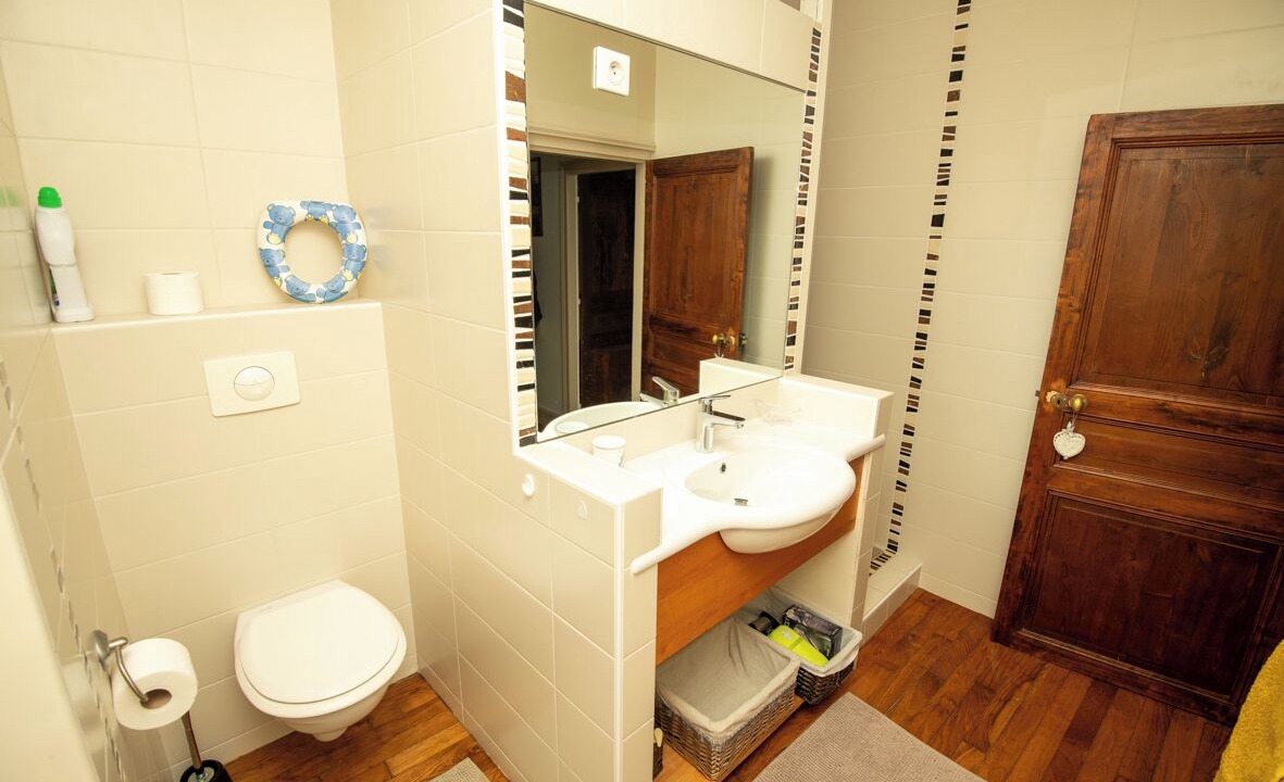 Photo of Bathroom in Saint-Robert