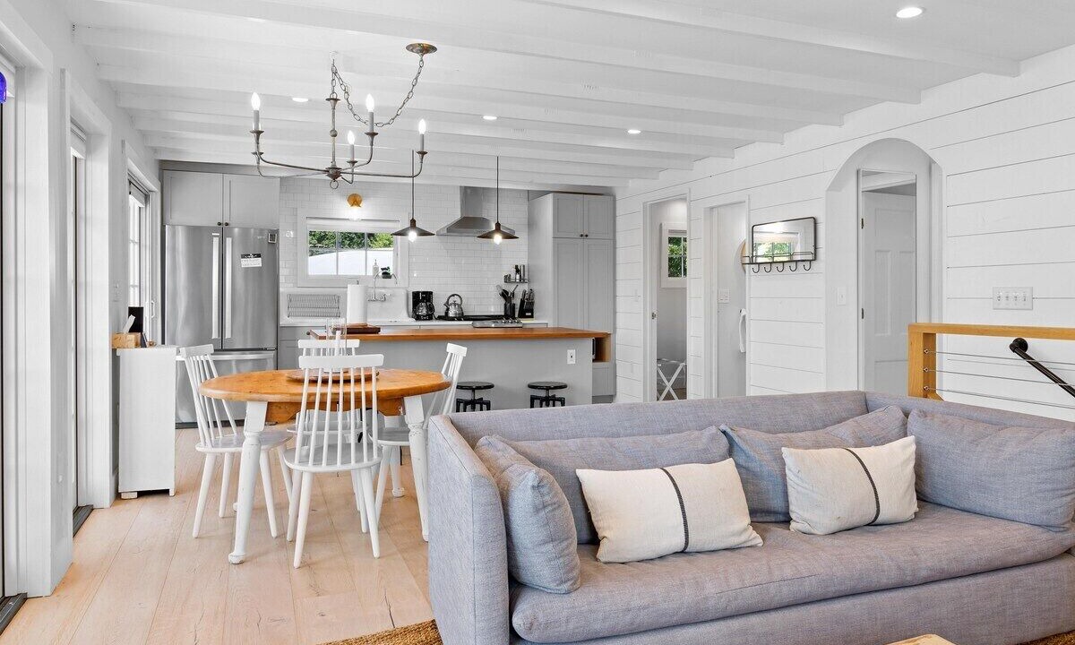Photo of Livingroom in Rockland