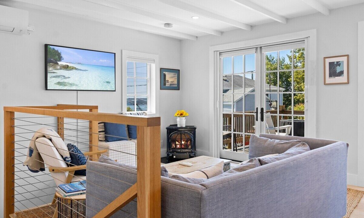 Photo of Livingroom in Rockland
