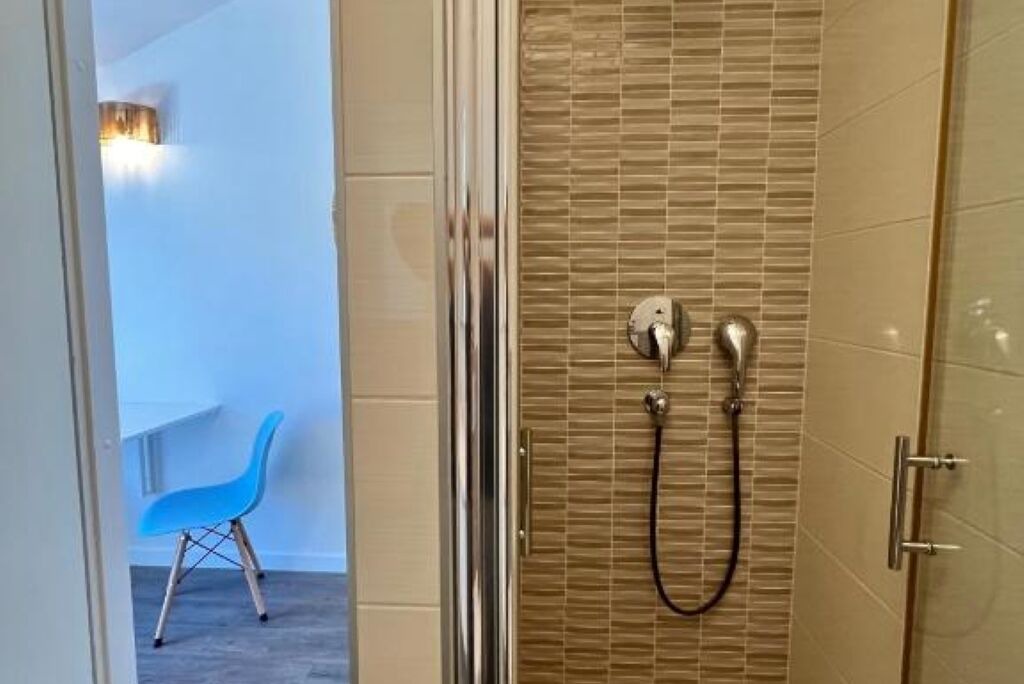 Photo of Bathroom in Sumartin