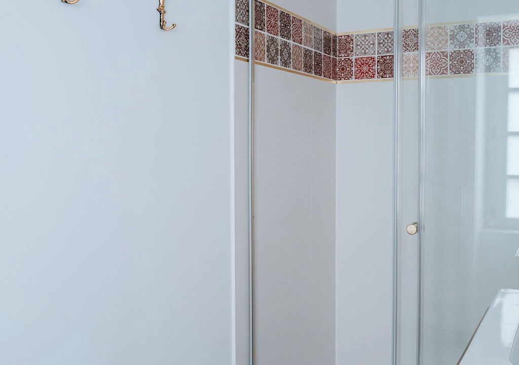 Photo of Bathroom in Centre