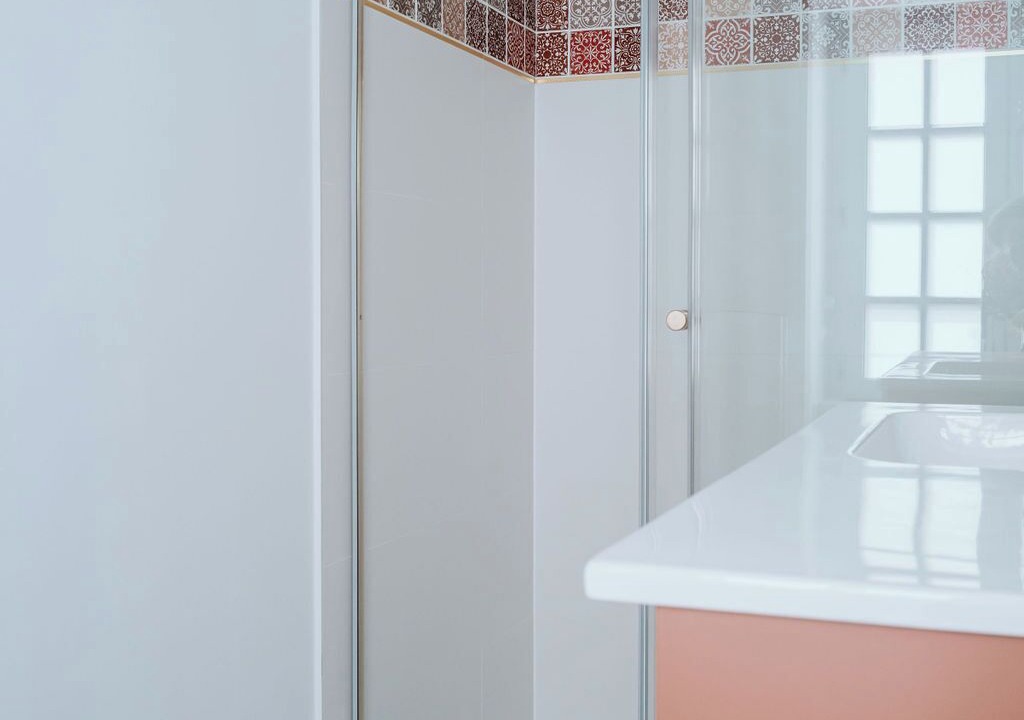 Photo of Bathroom in Centre