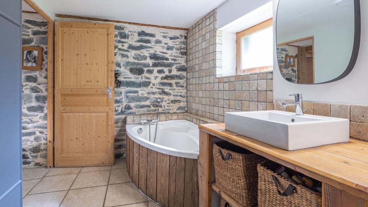 Photo of Bathroom in Huez-en-Oisans