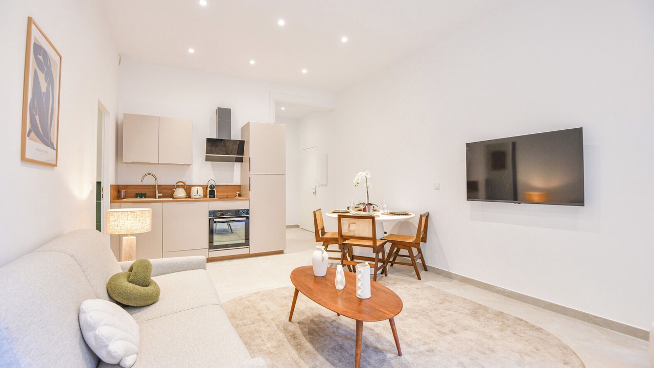 Photo of Livingroom in 1st Arrondissement