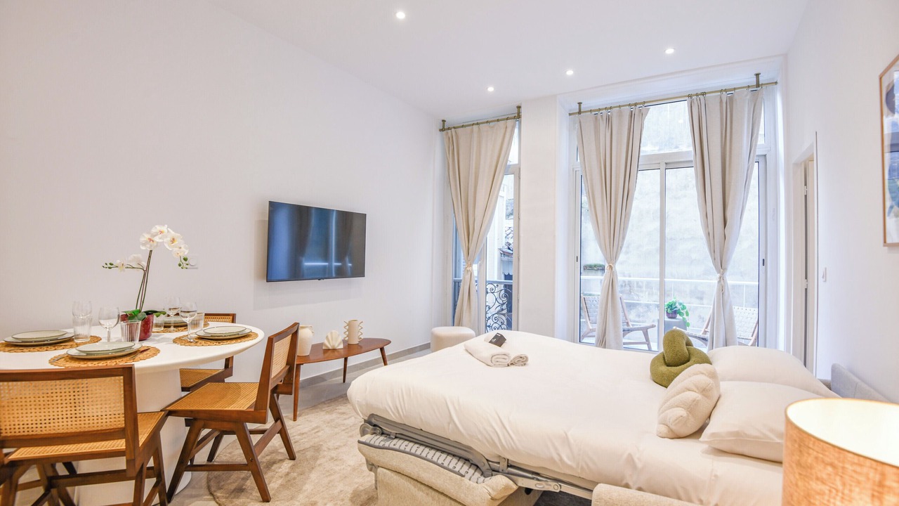 Photo of Bedroom in 1st Arrondissement