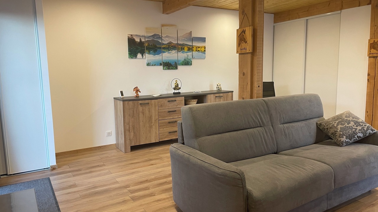 Photo of Livingroom in Saint-Leger-les-Melezes