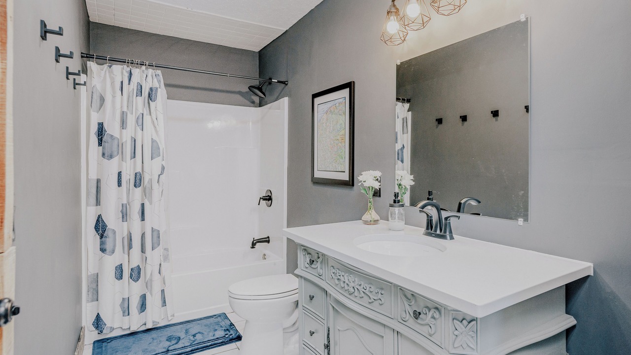 Photo of Bathroom in Hendersonville