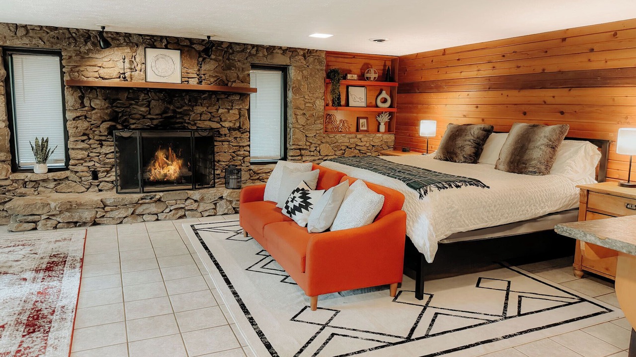 Photo of Livingroom in Hendersonville