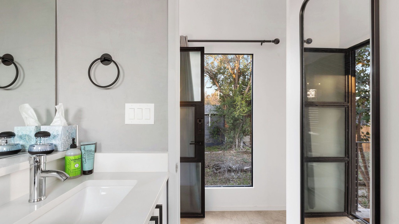 Photo of Bathroom in Brentwood