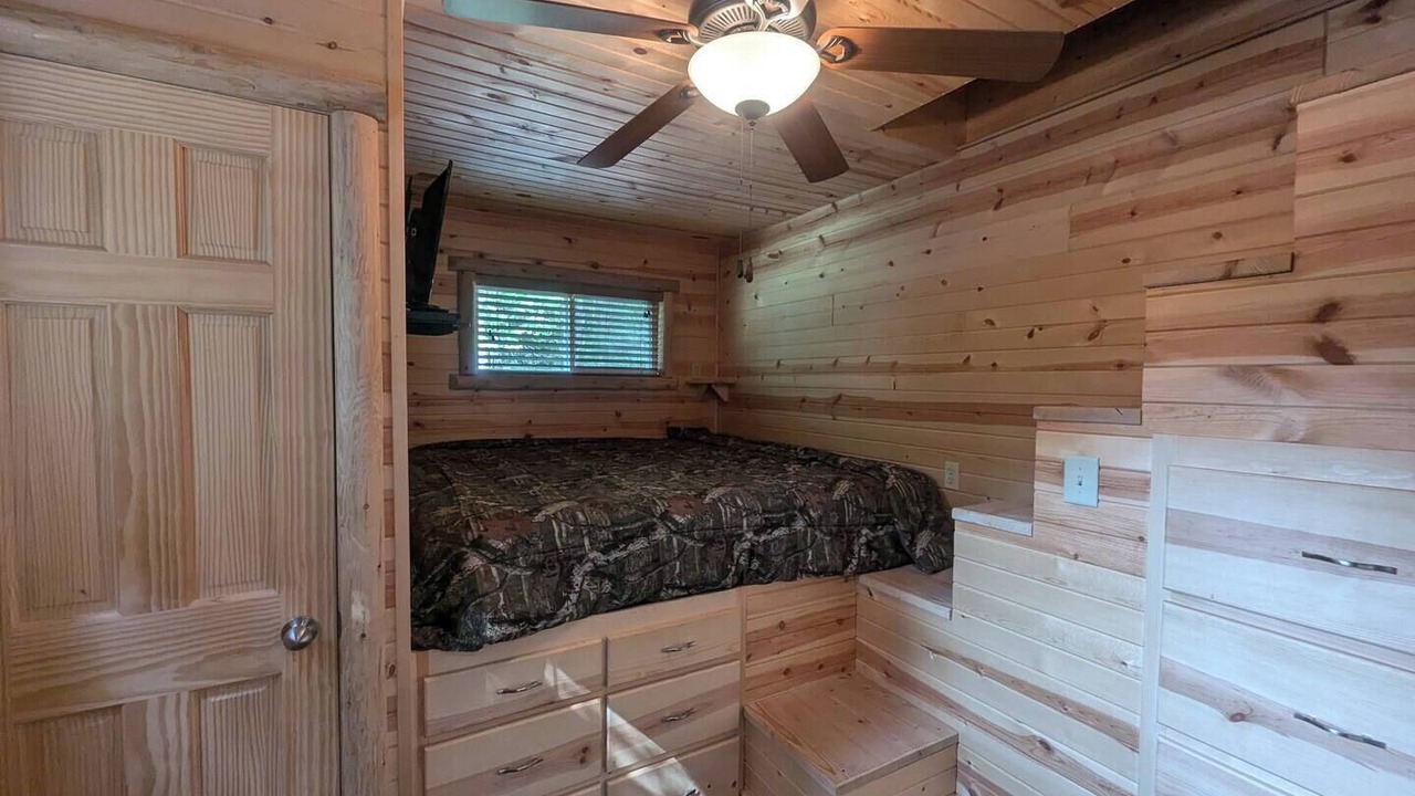 Photo of Bedroom in Glidden