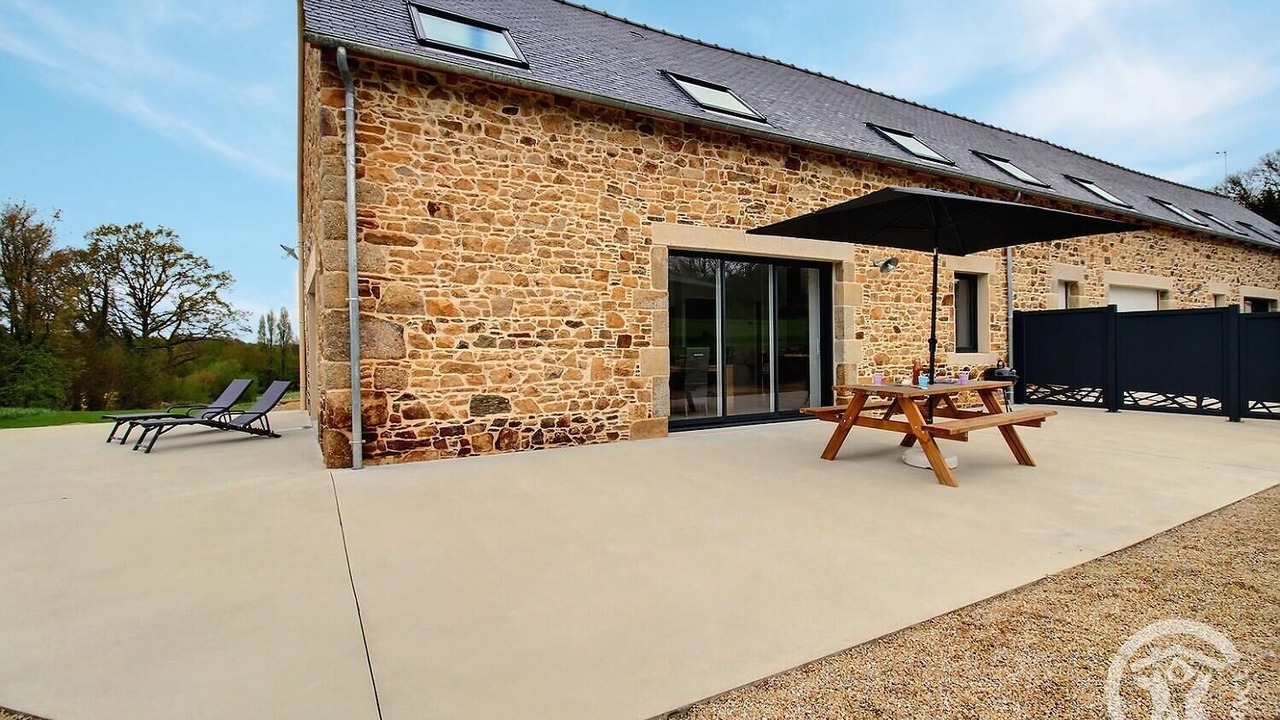 Photo of Outdoor in Plouvara