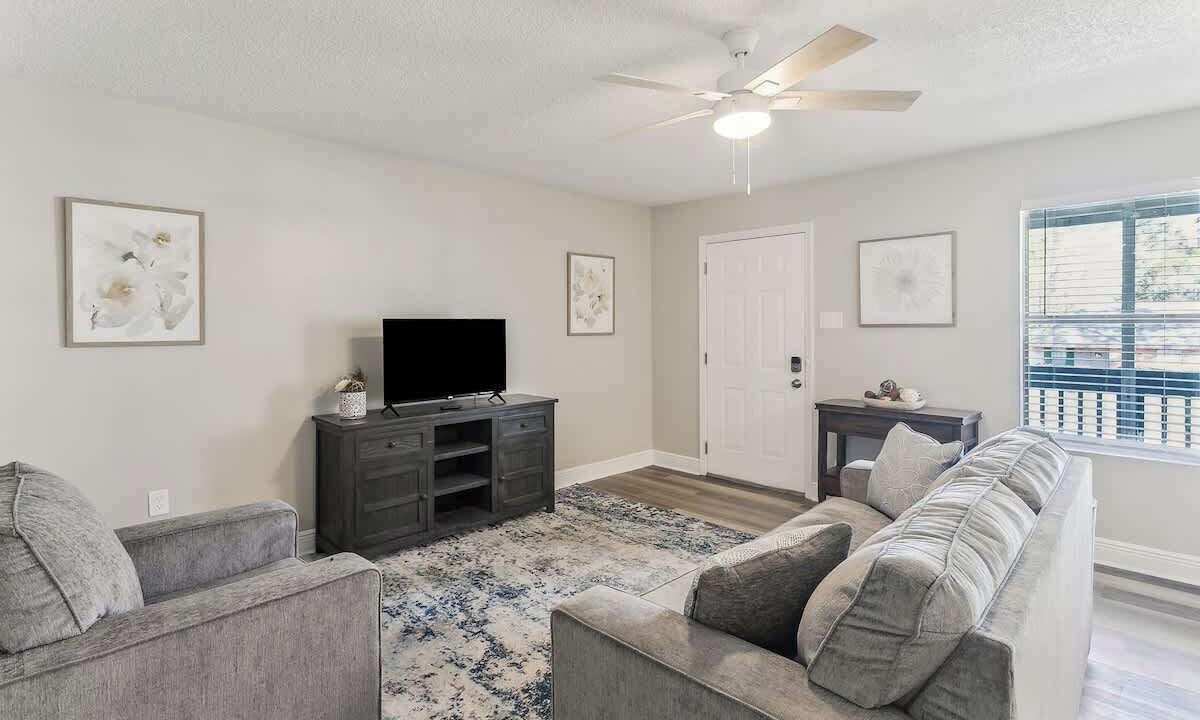 Photo of Livingroom in Slidell