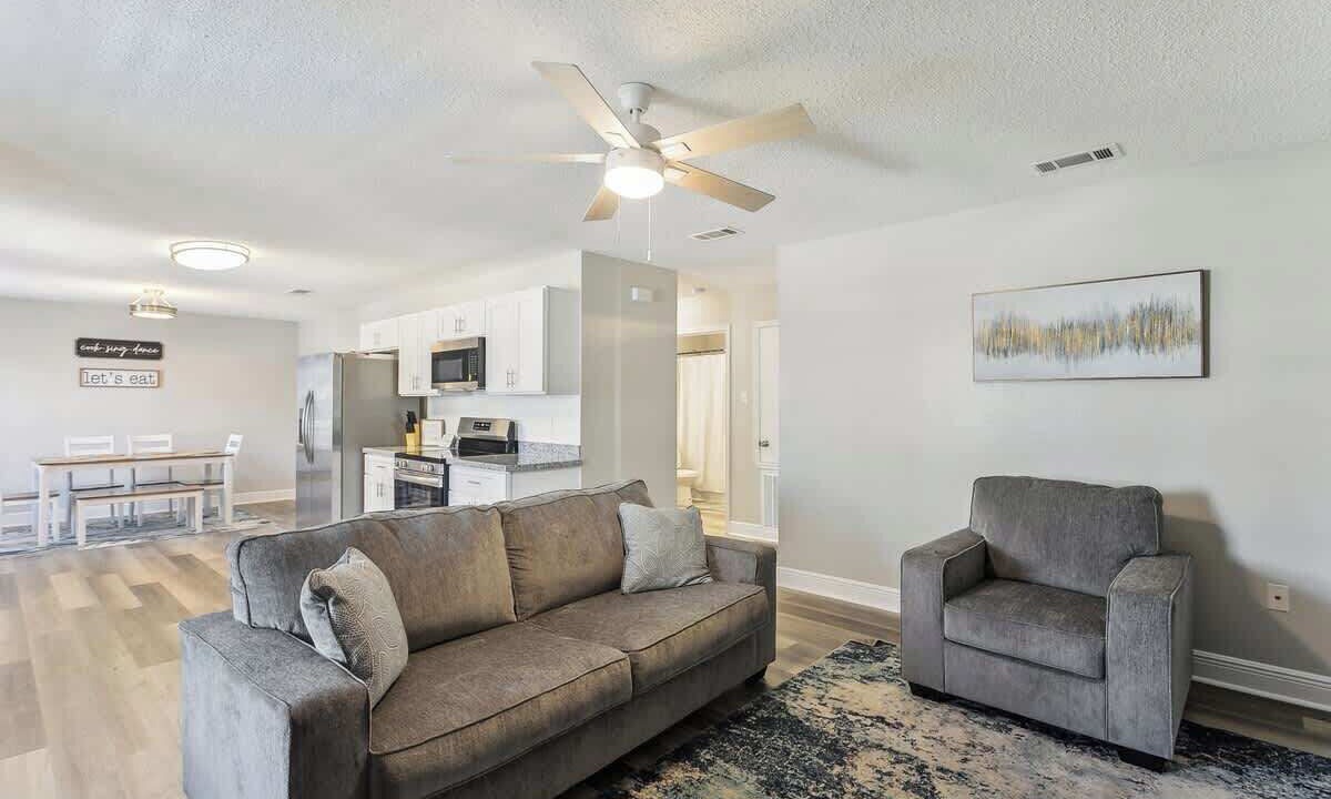 Photo of Livingroom in Slidell