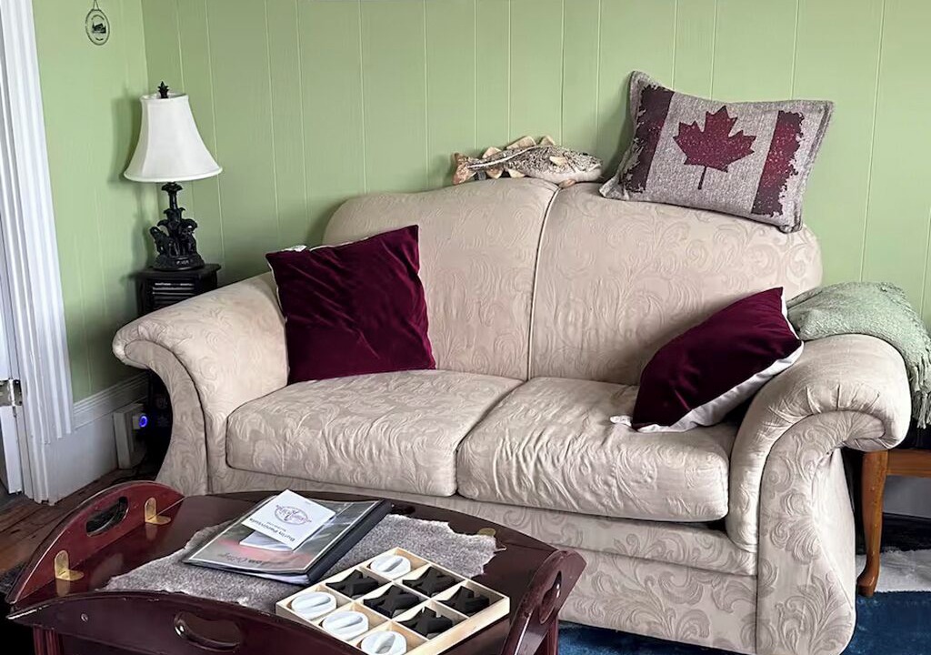 Photo of Livingroom in Terra Nova