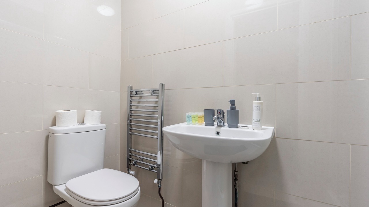 Photo of Bathroom in Little Holland