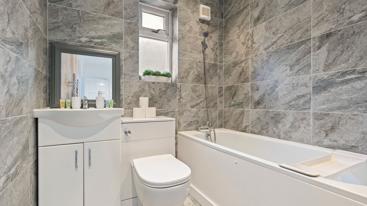 Photo of Bathroom in Little Holland