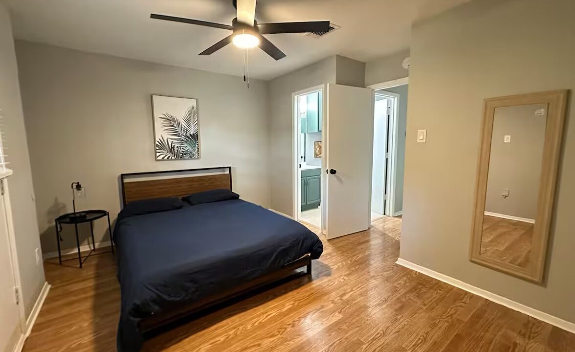 Photo of Bedroom in Central Arlington