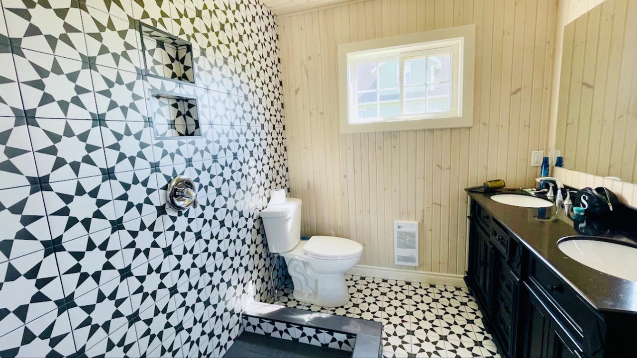 Photo of Bathroom in Park Corner
