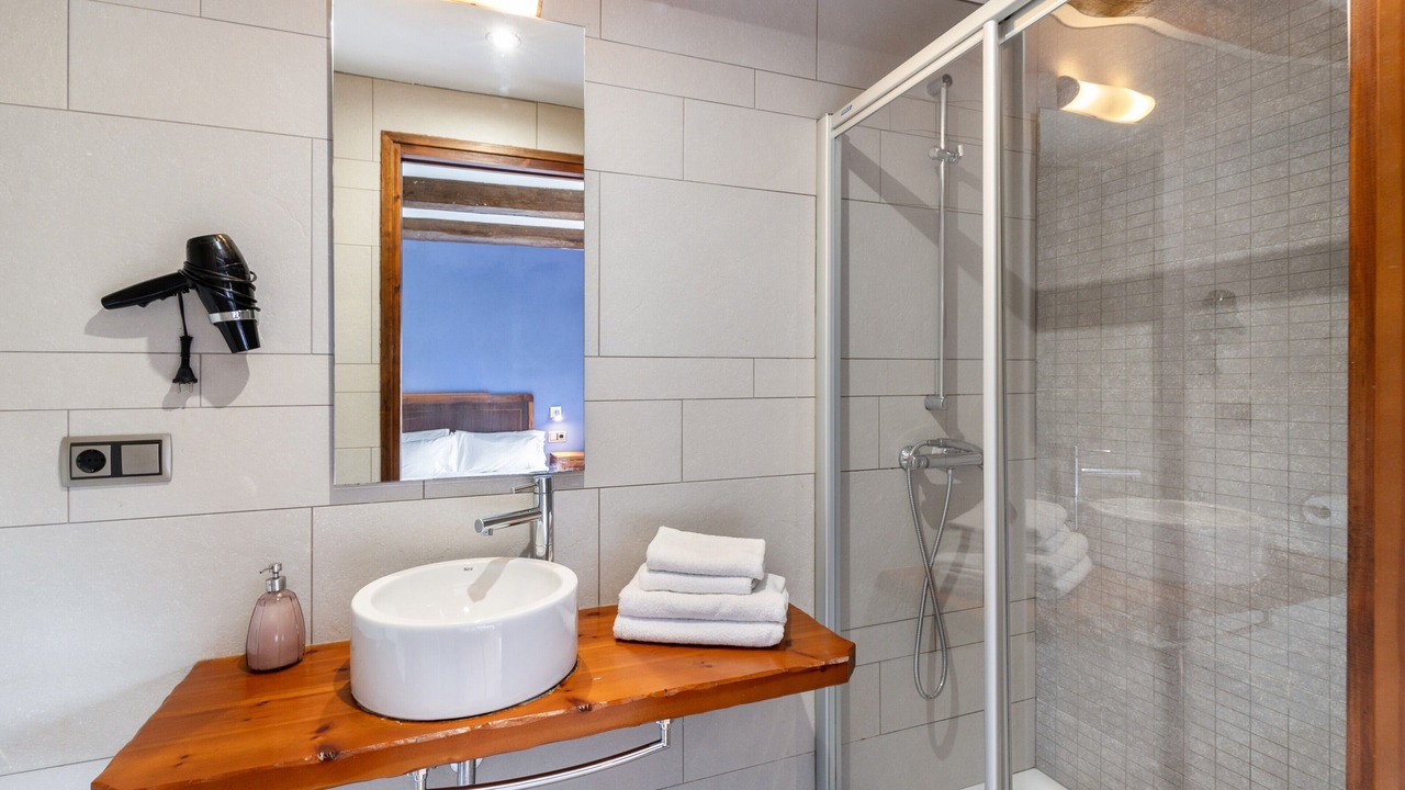 Photo of Bathroom in Sagas