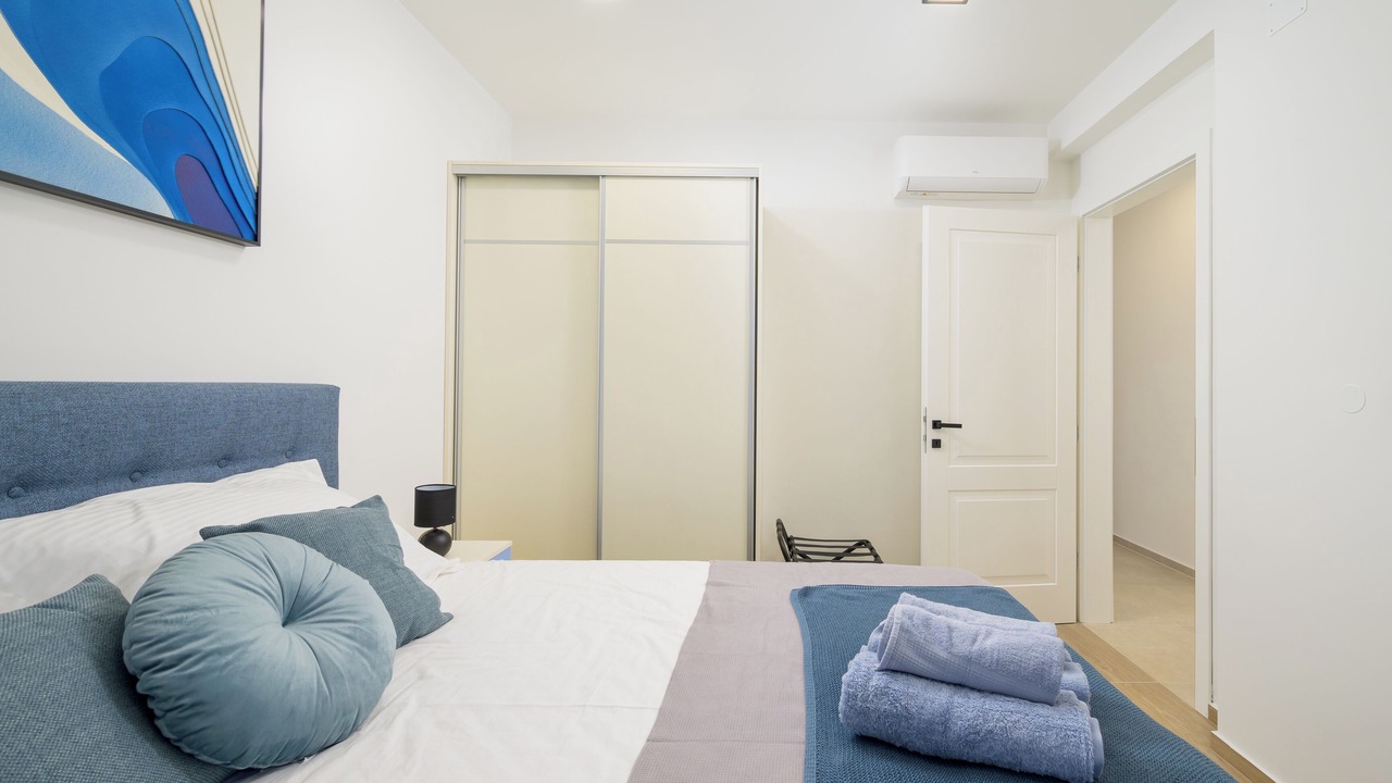 Photo of Bedroom in Gajana