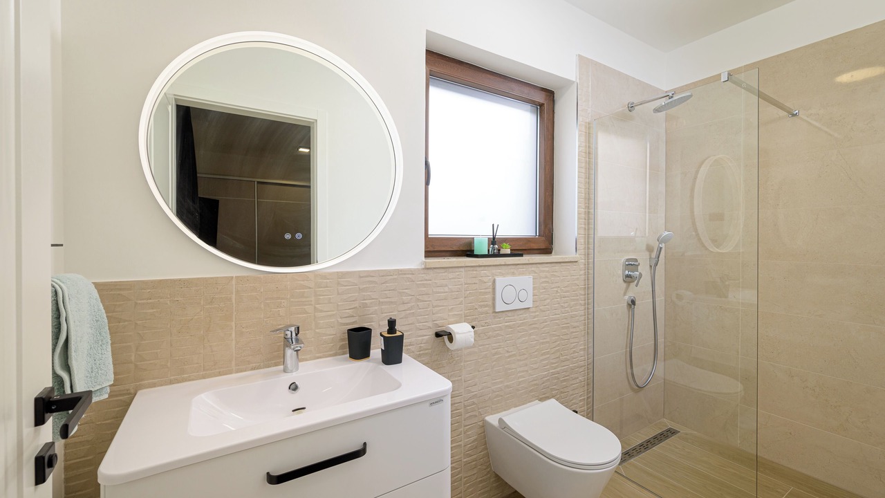 Photo of Bathroom in Gajana