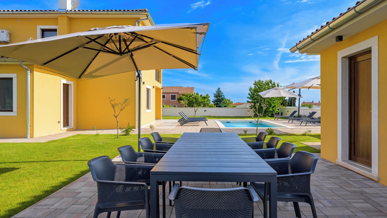 Photo of Outdoor in Gajana