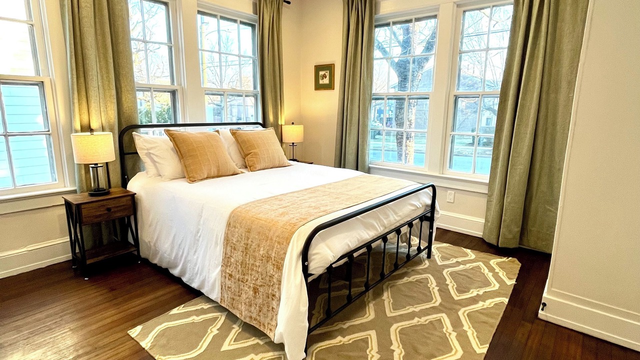 Photo of Bedroom in Old Town West