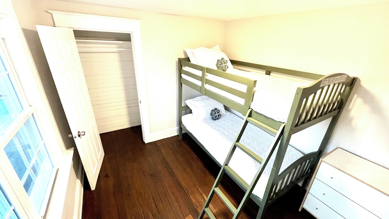 Photo of Bedroom in Old Town West