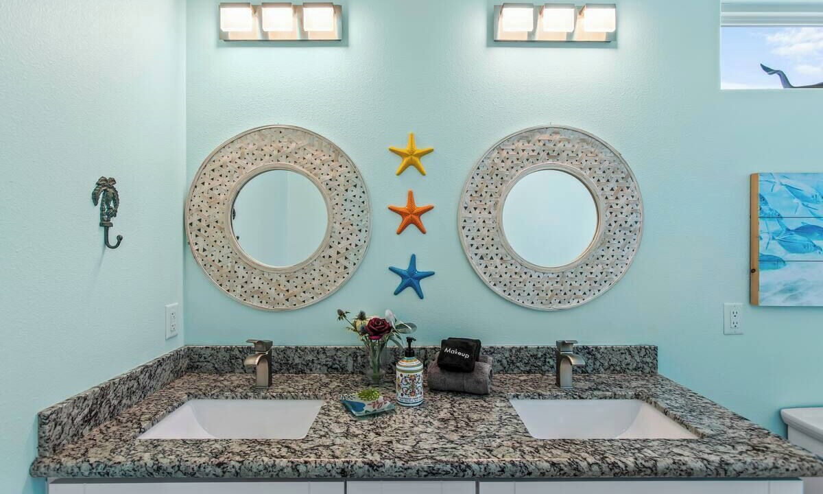 Photo of Bathroom in Port Bolivar