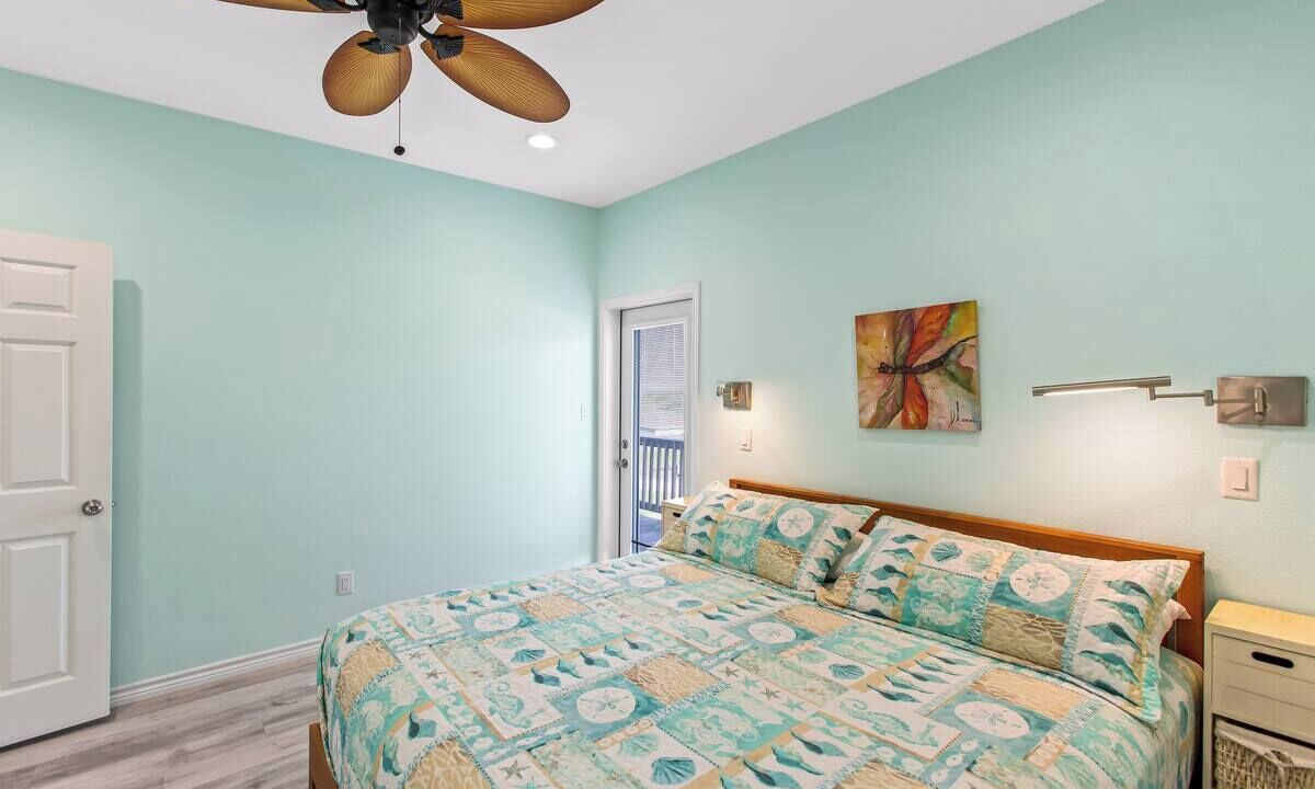 Photo of Bedroom in Port Bolivar