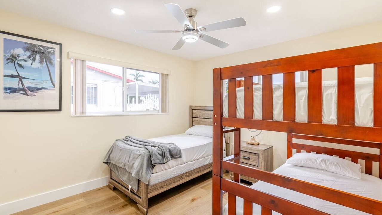 Photo of Bedroom in Miami Gardens
