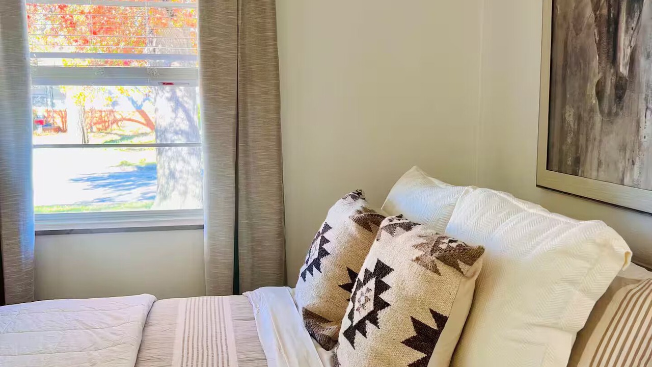 Photo of Bedroom in Bethany