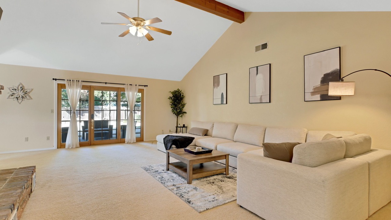Photo of Livingroom in Yuba City