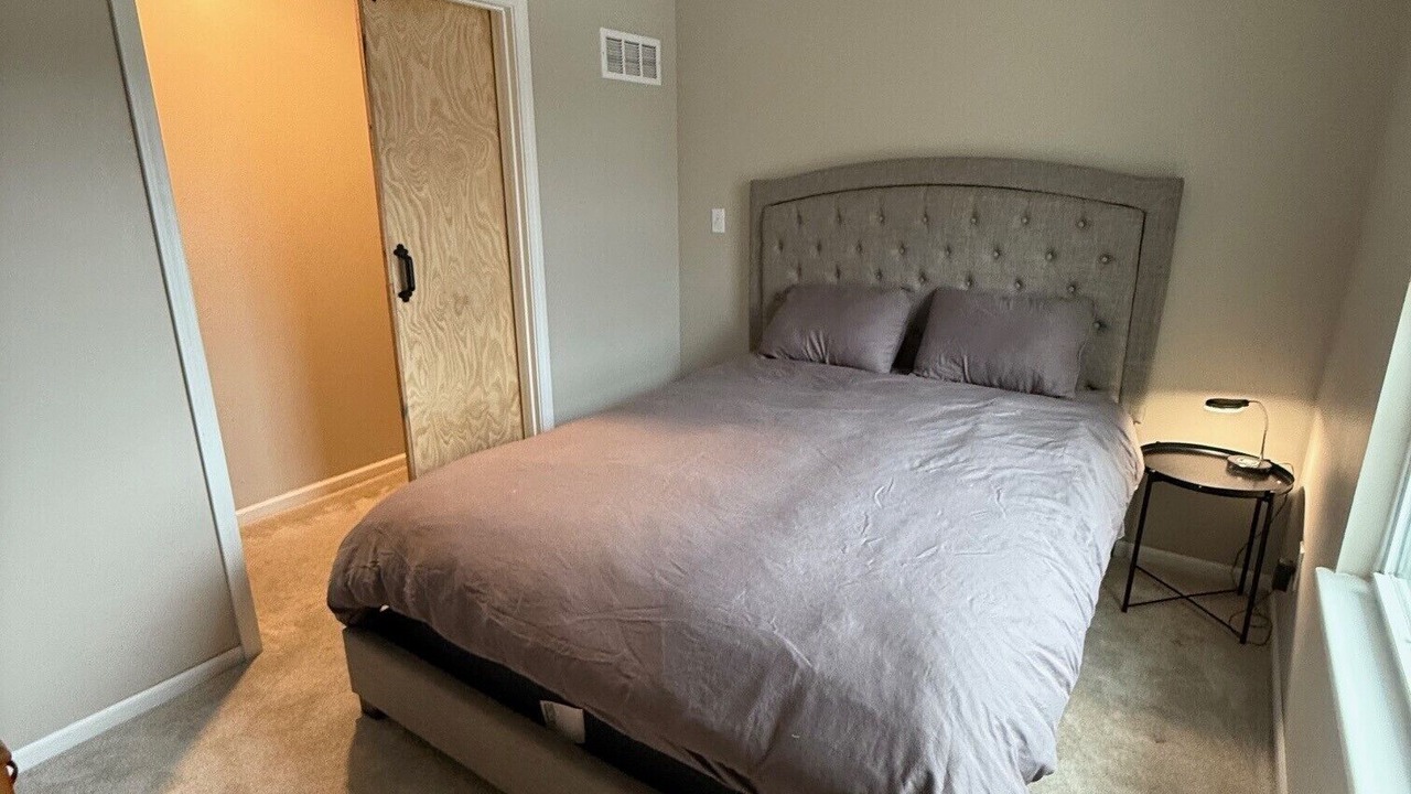 Photo of Bedroom in Blue Springs