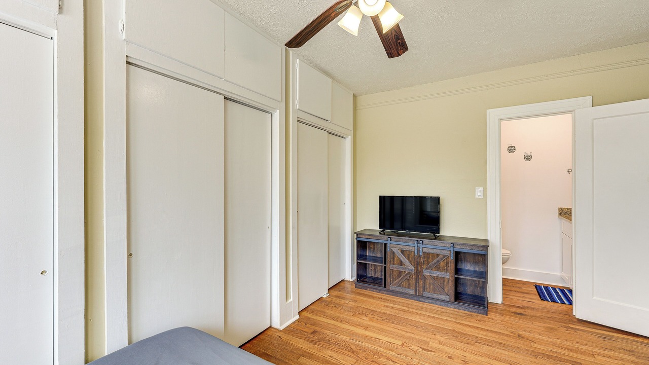Photo of Bedroom in Uptown