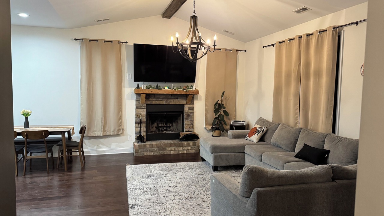 Photo of Livingroom in Willow Spring