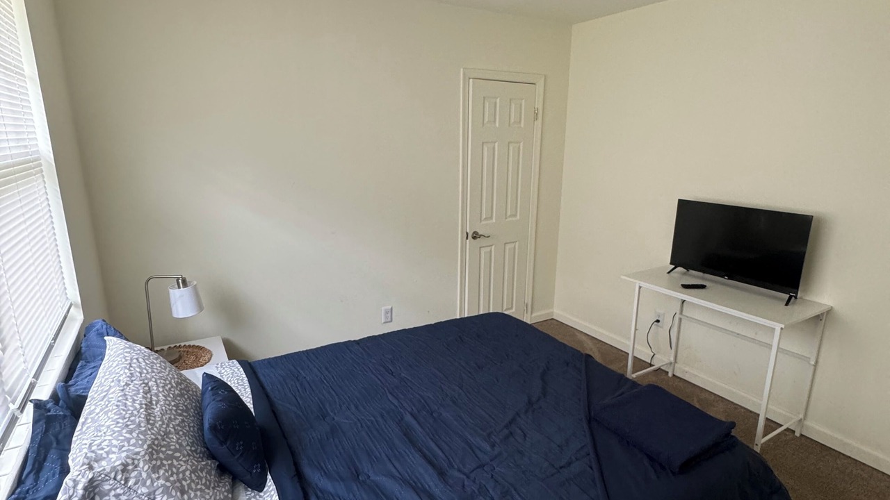 Photo of Bedroom in State College