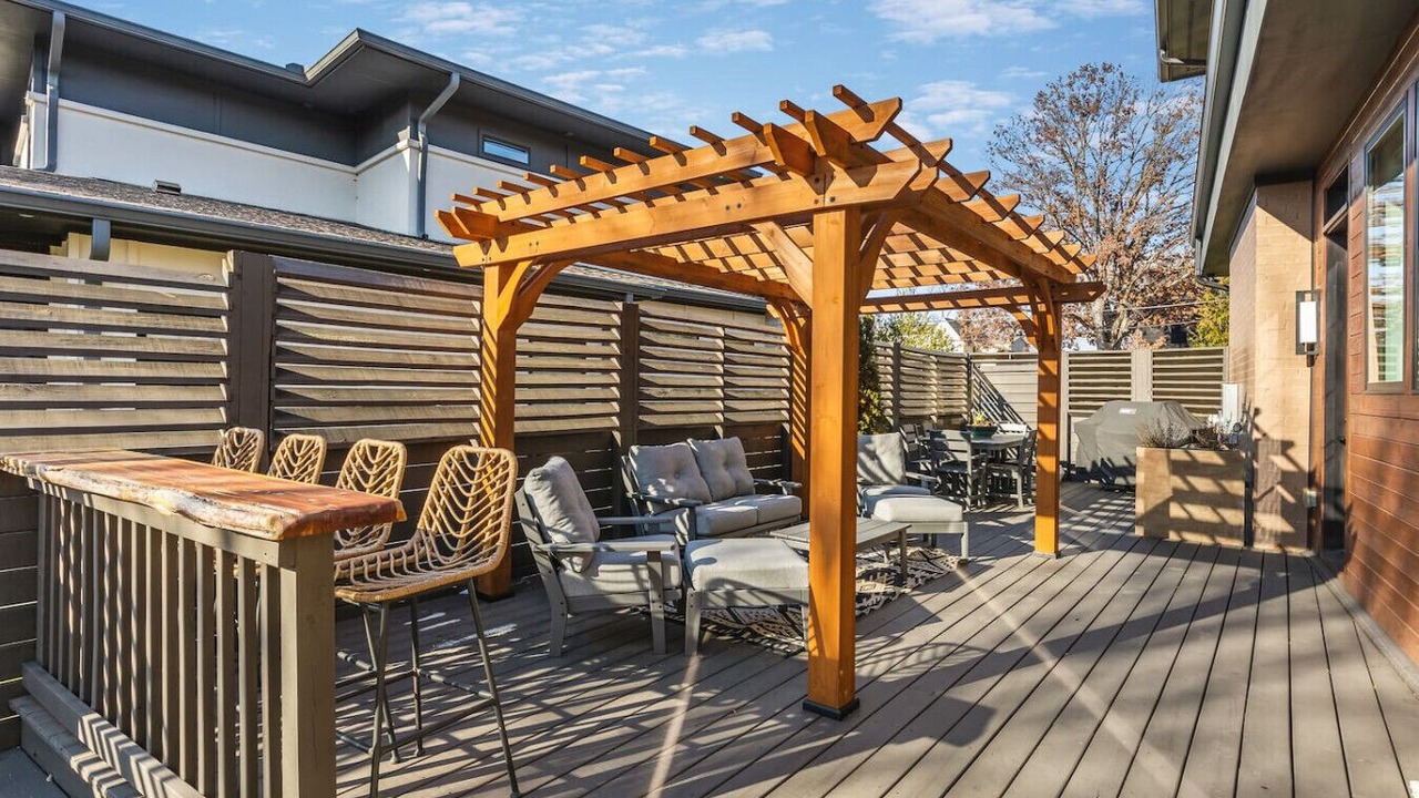 Photo of Outdoor in Green Hills