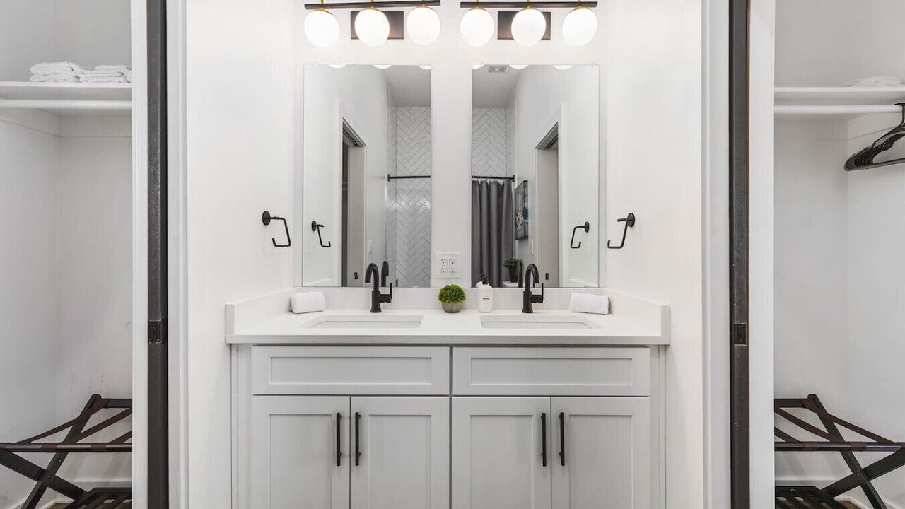 Photo of Bathroom in Cleveland Park