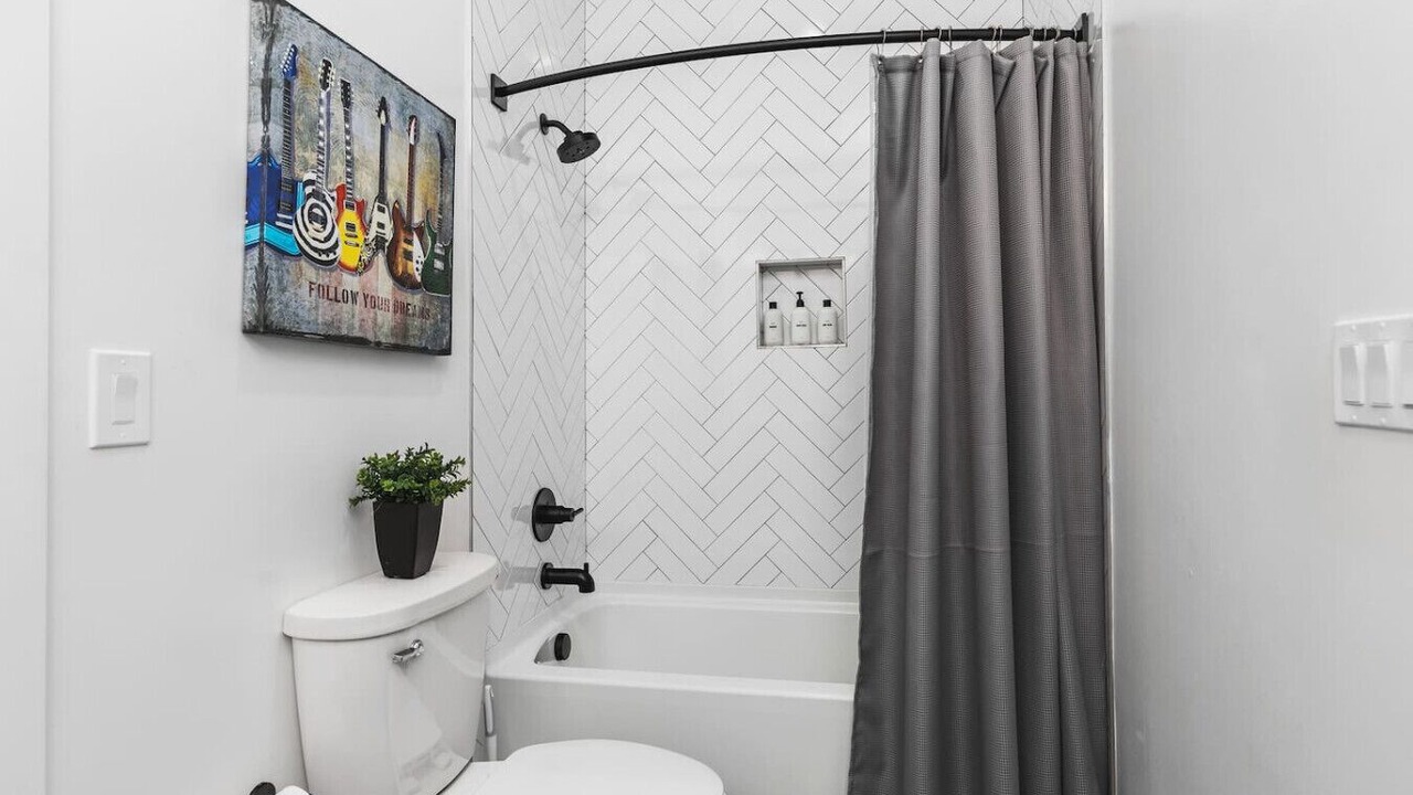 Photo of Bathroom in Cleveland Park