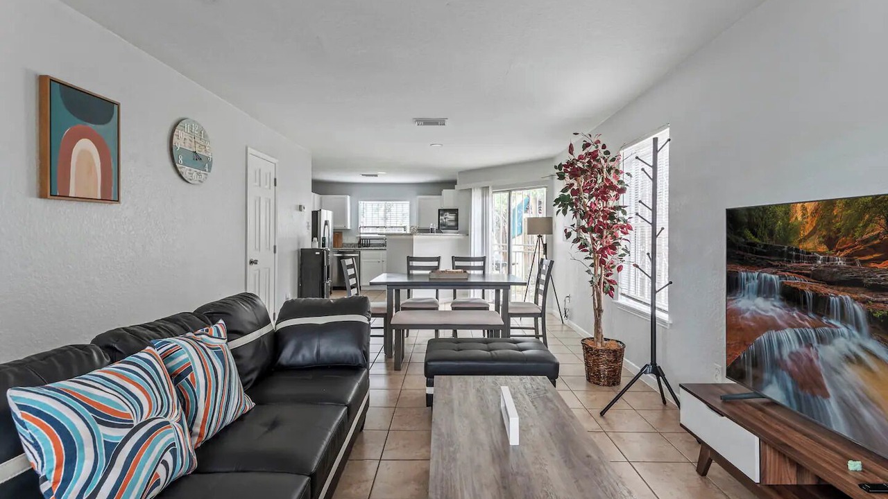 Photo of Livingroom in Houston