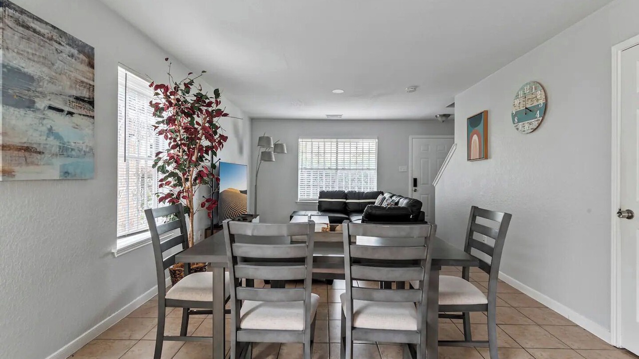 Photo of Livingroom in Houston