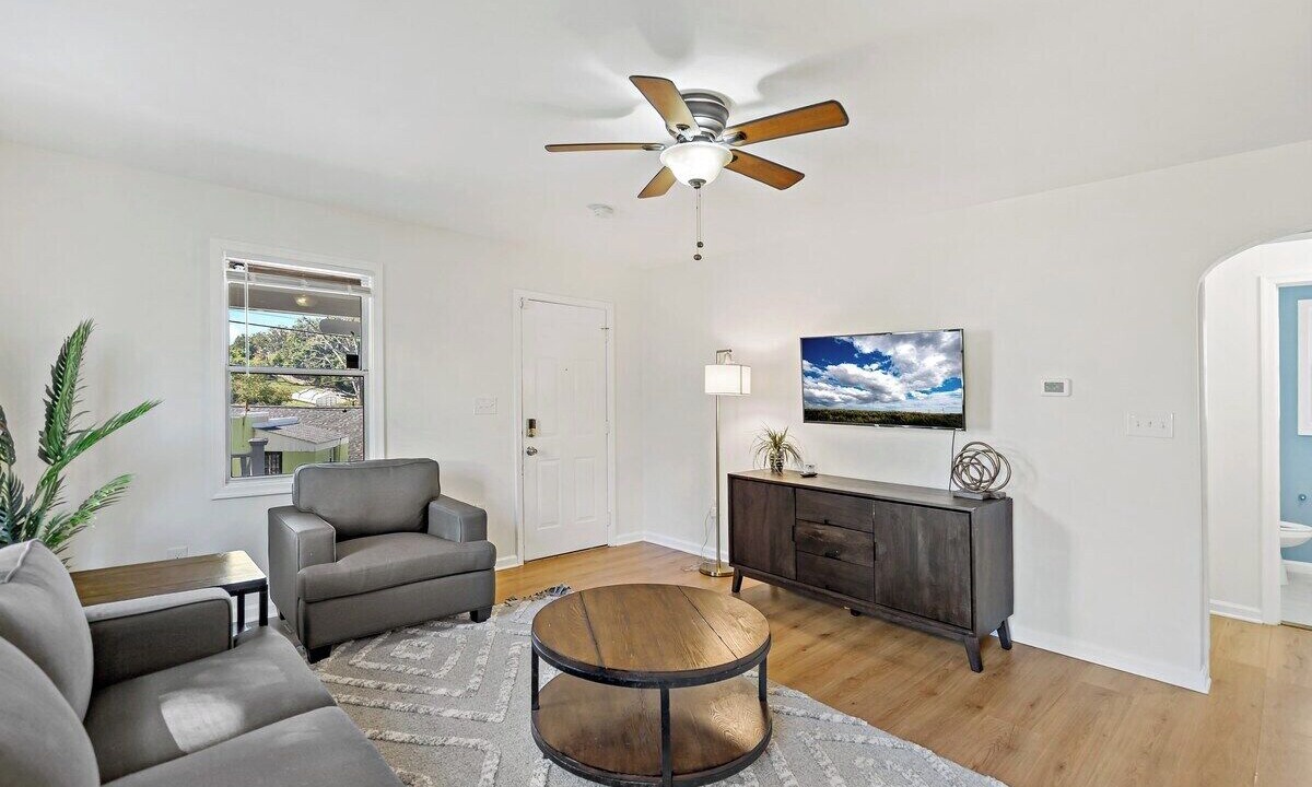 Photo of Livingroom in Capitol Heights