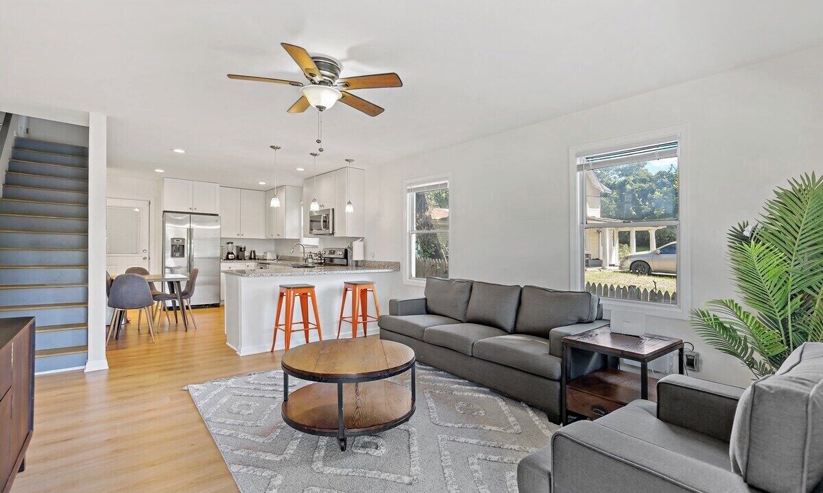 Photo of Livingroom in Capitol Heights