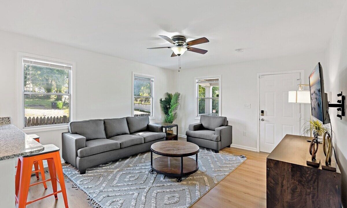 Photo of Livingroom in Capitol Heights